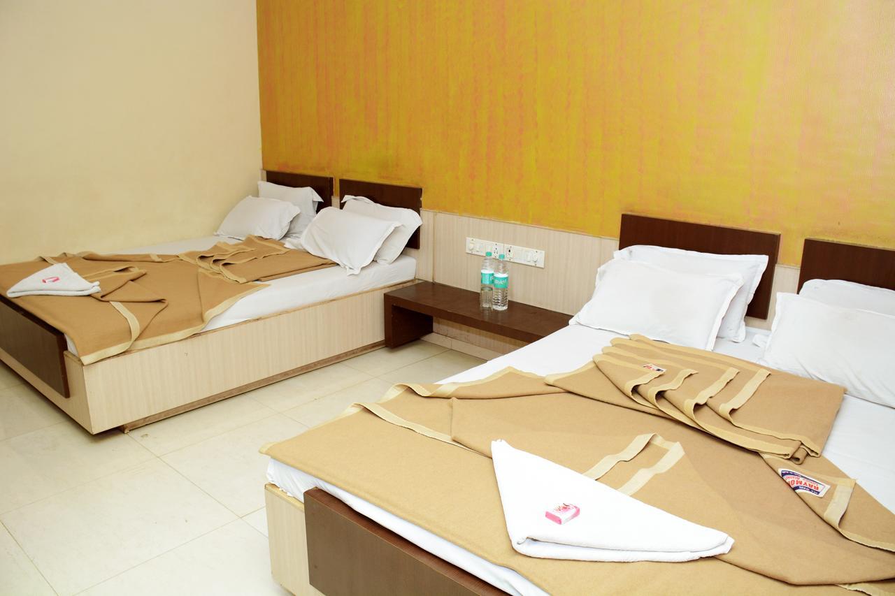 Hotel Sai Varsha Shirdi Zewnętrze zdjęcie